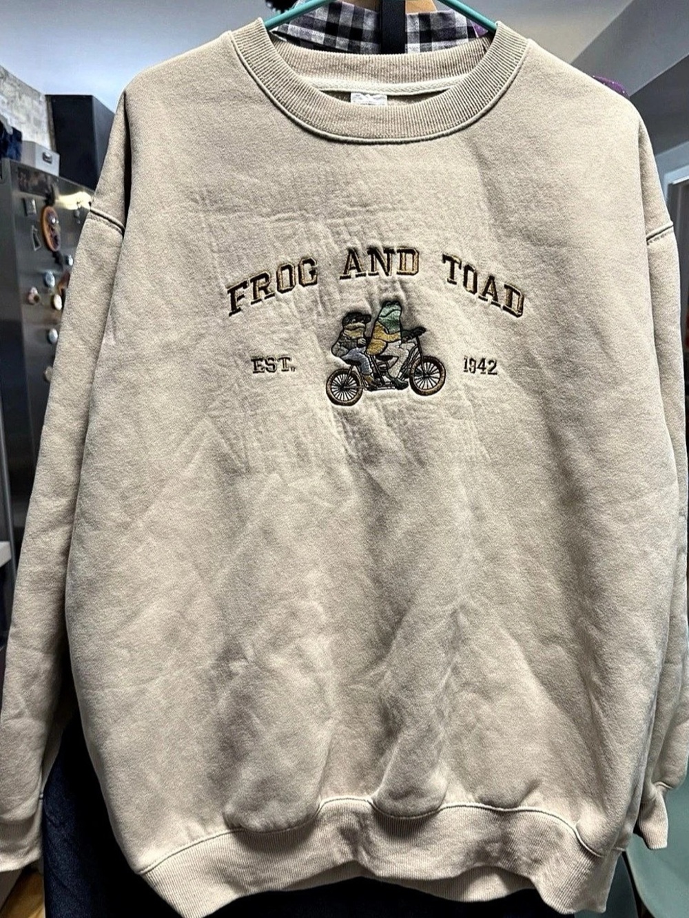 Frog and Toad Est 1942 Embroidered Sweatshirt XL Tan